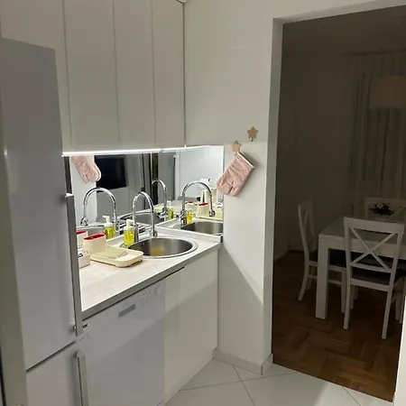 Big White M Apartament *