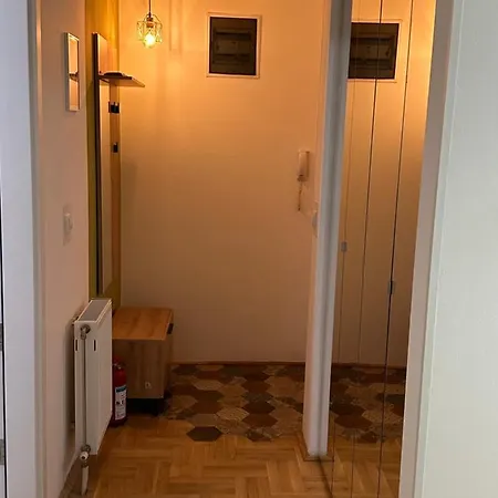 Big White M Apartament Belgrad